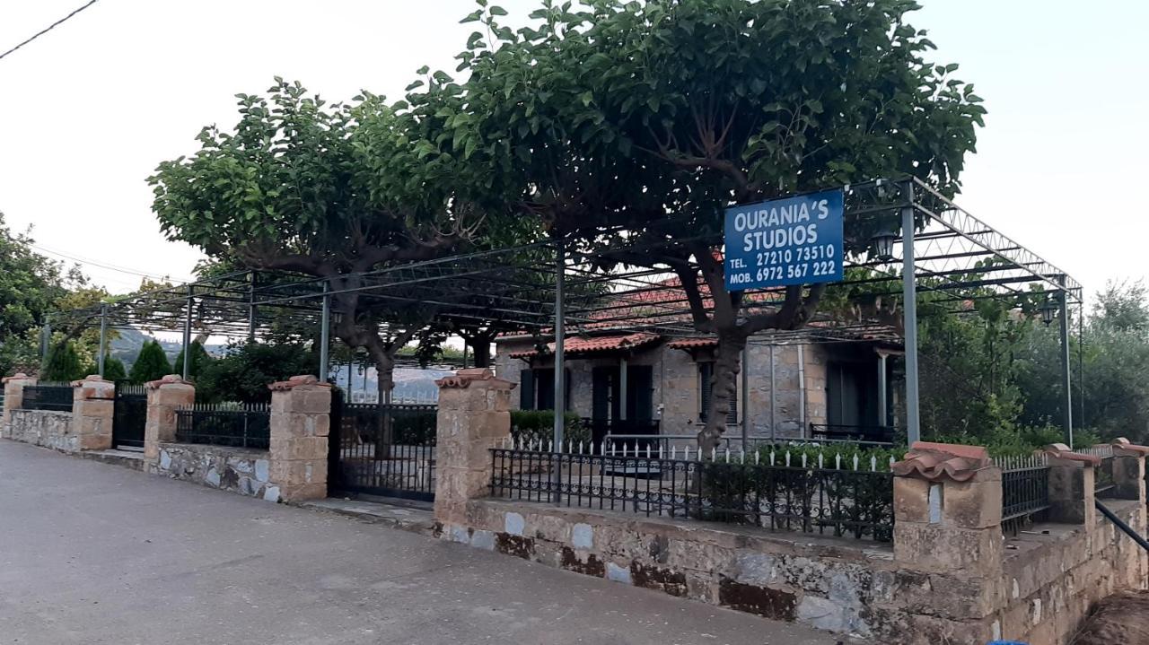 Ouranias Studios Kardamyli Exterior photo